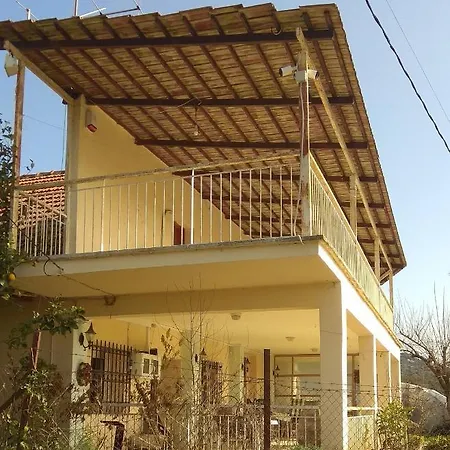 Villa Mallios Near