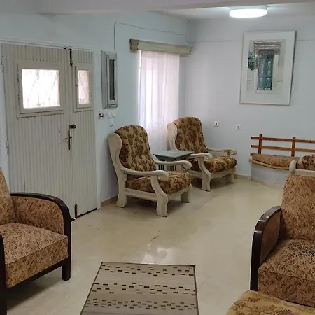 Mallios Near וילה אולימפיה