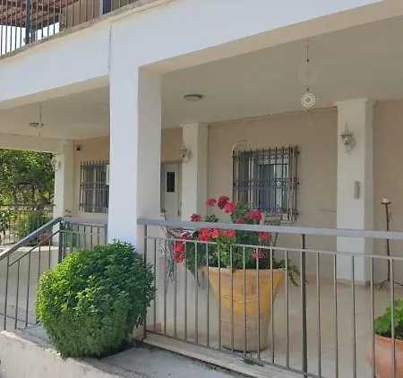 Villa Mallios Near *