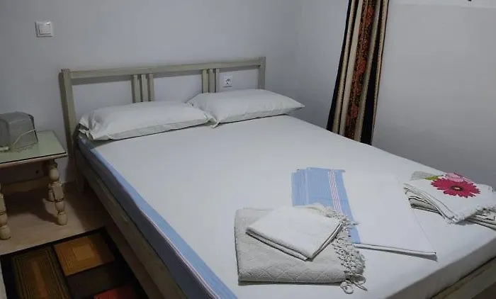 Mallios Near * Ancient Olympia